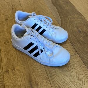 Adidas Neo Womens Size 7